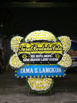 Papan Bunga Duka di Tuntang